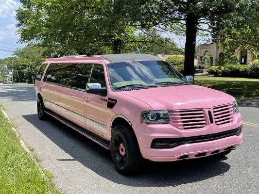 Bergen Limo provides Lincoln Navigator-Pink rental vehicles throughout NJ and NY