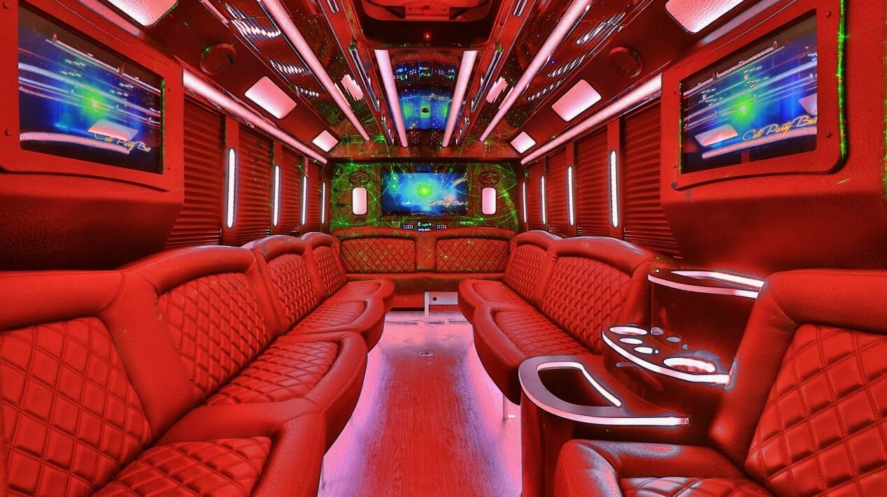 how-many-people-can-fit-in-a-limo-and-party-bus